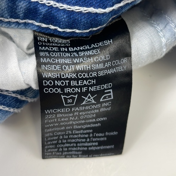 WT02 Bermuda distressed shorts SZ 30 - Picture 3 of 8